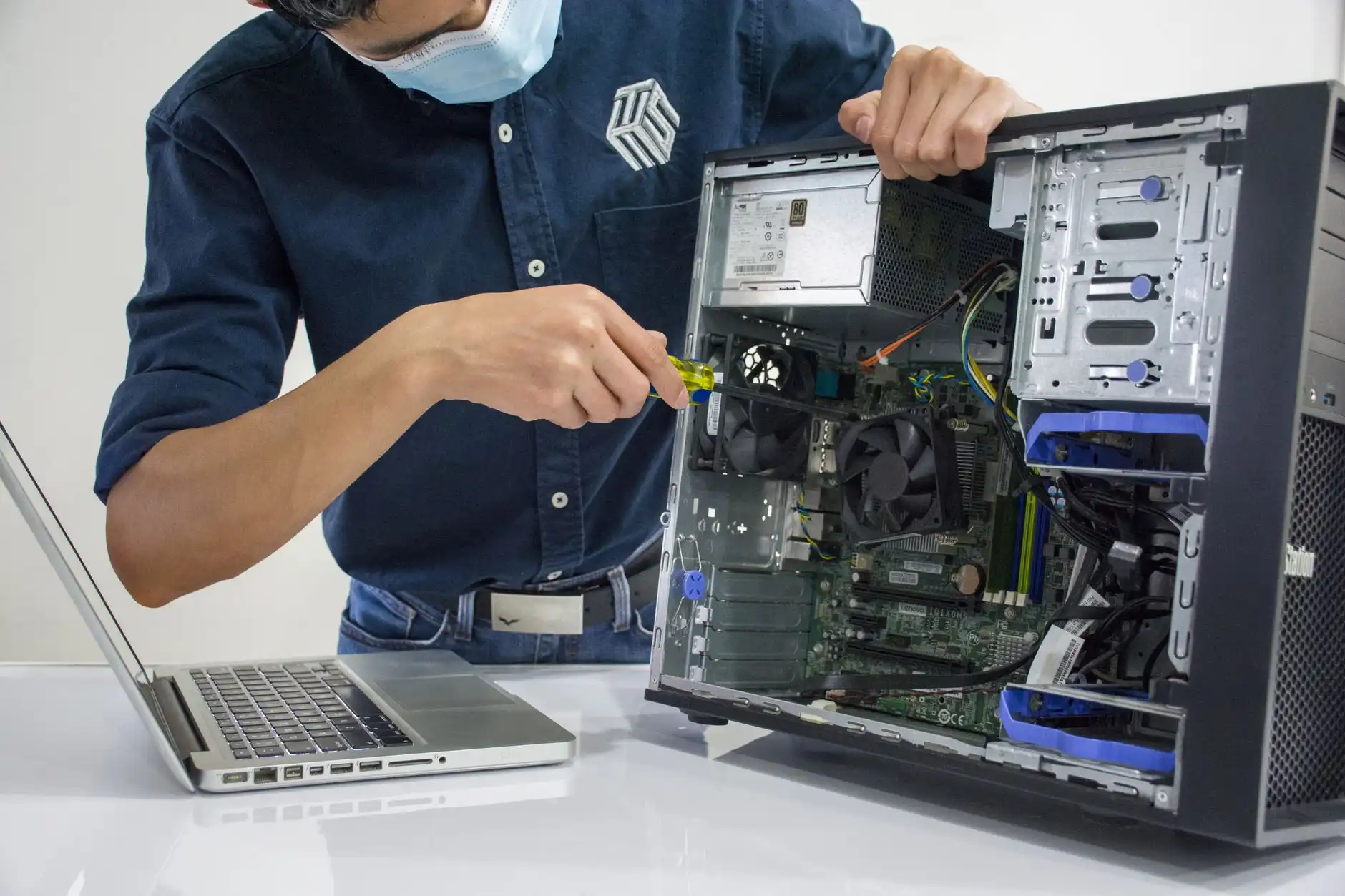 教室照明与黑板灯技术对比:道之源无影灯提升教学照明质量